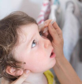 Gereizte Kinderaugen - Augentropfen